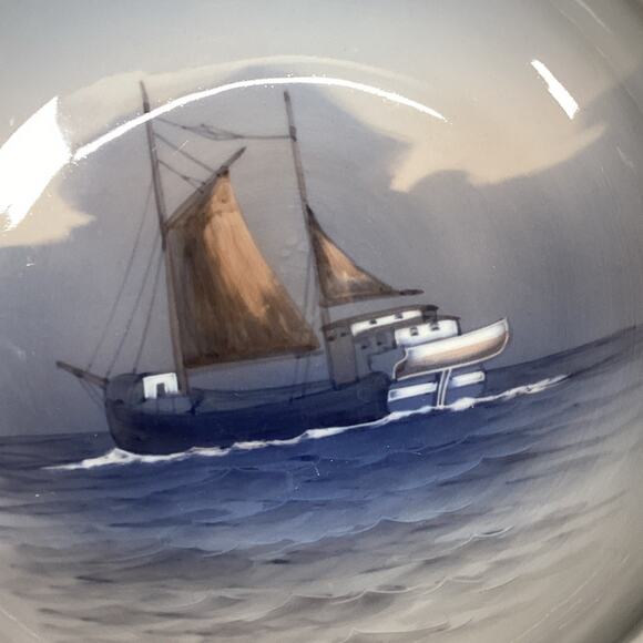 Vintage Lyngby Copenhagen Denmark Handpainted Porcelain Bowl #L97-52 - Picture 3 of 6